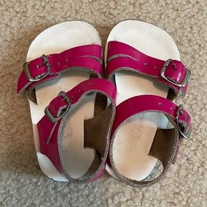 sun sans/sea wees ** EUC **